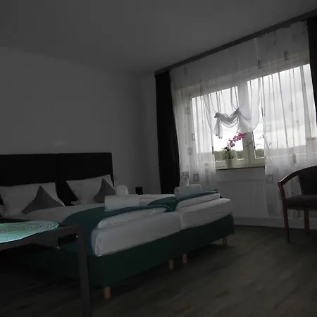 Lieth-hotel-gruenreich 3*