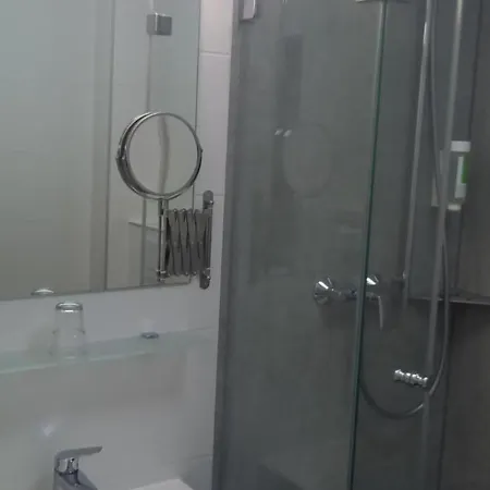 Lieth-hotel-gruenreich מלון באד פאלינגבוסטל