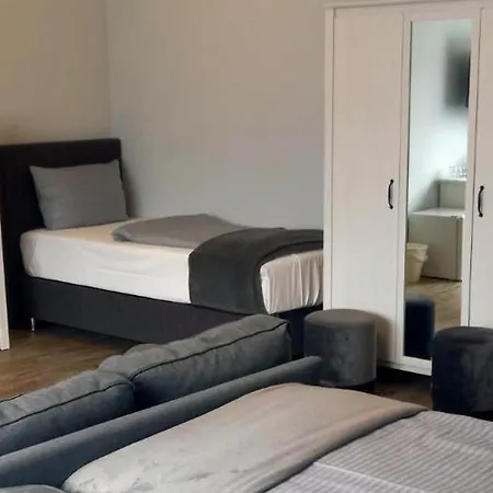 Lieth-hotel-gruenreich 3* باد فولنغبوستل