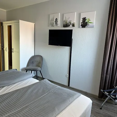 Lieth-hotel-gruenreich 3*