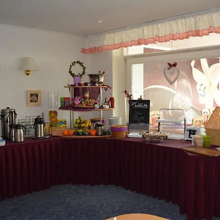 Lieth-hotel-gruenreich فندق 3*
