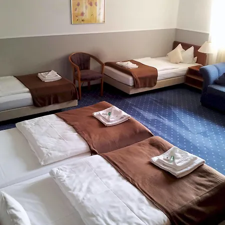Lieth-hotel-gruenreich 3*