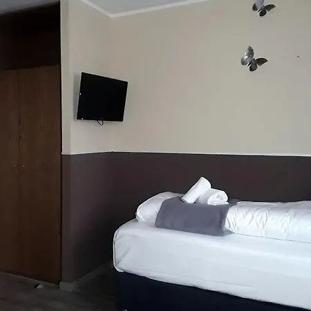 Lieth-hotel-gruenreich מלון
