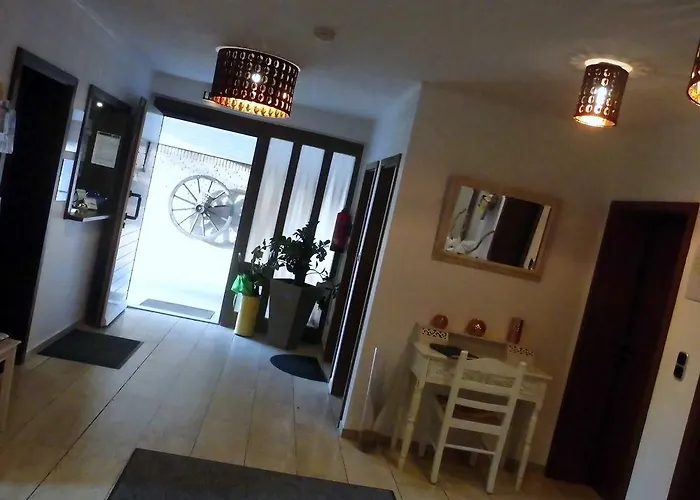 Lieth-hotel-gruenreich فندق باد فولنغبوستل