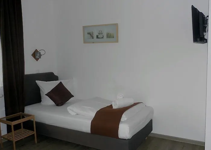 Lieth-hotel-gruenreich فندق 3*