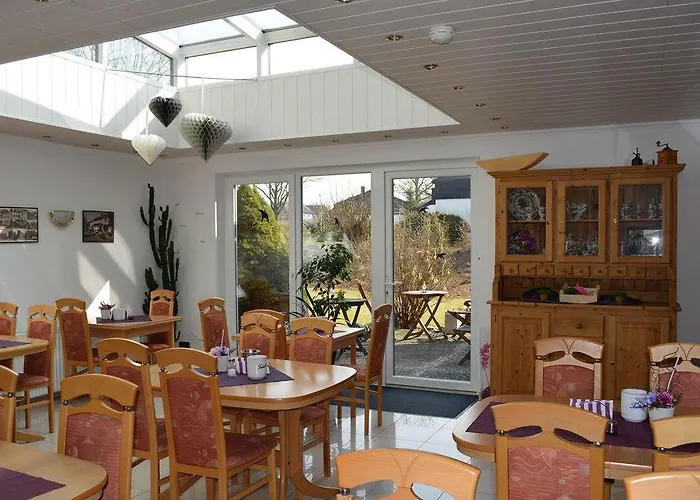 Lieth-hotel-gruenreich فندق